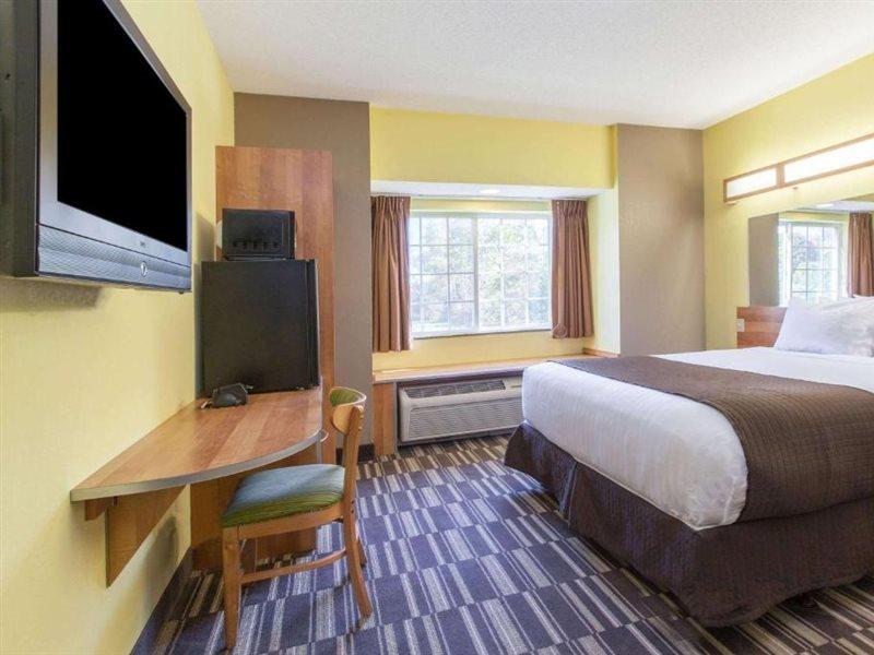 Microtel Inn & Suites By Wyndham Johnstown מראה חיצוני תמונה
